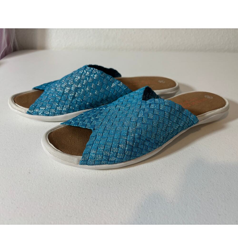 Bernie Mev NEW Size 7 (EU 38) Bon Bon Open Toe Slide Sandals Turquoise Shimmer